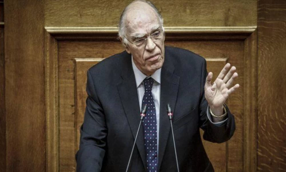 Διασωληνώθηκε εκ νέου ο Βασίλης Λεβέντης